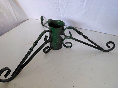 Green metal christmas tree - green,