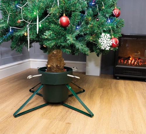 Real christmas tree - up,